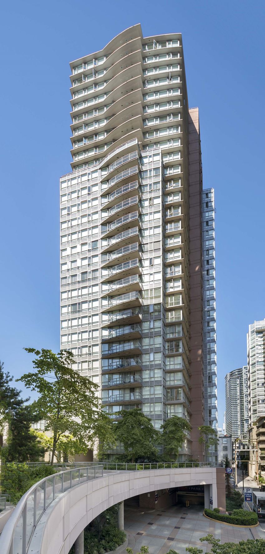 Metropolitan Towers Apartments, 930 Seymour Street, Vancouver, BC